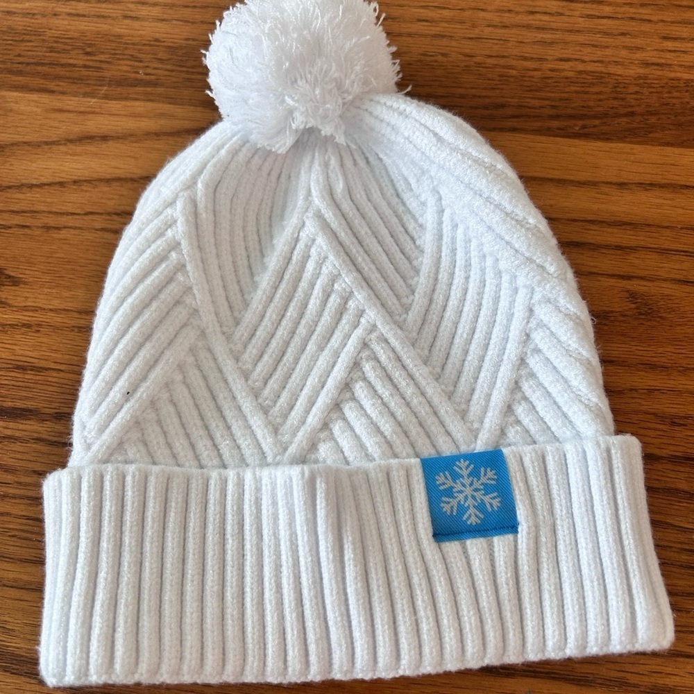 White Legacy Girls Beanie with a Pom Pom Patch Snow Flake
NWT